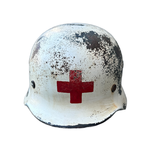 WW2 German M40 Army Medic Single Decal Helmet (Original) - Image 3